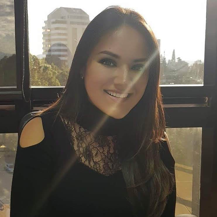 MARIA BENITEZ